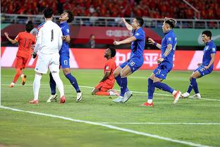 韩媒：韩国队主力门将金承奎右膝十字韧带断裂，提前告别亚洲杯